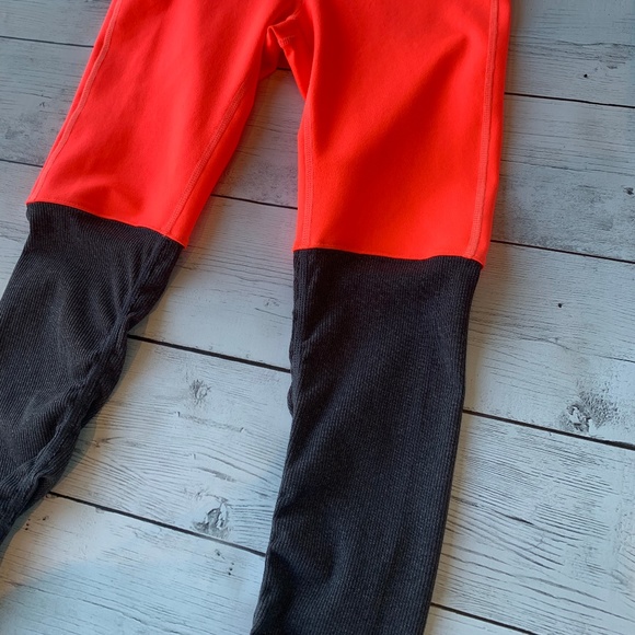 Alo Yoga Goddess Leggings - Picture 4 of 5